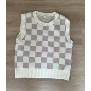 nwot sweater vest!!